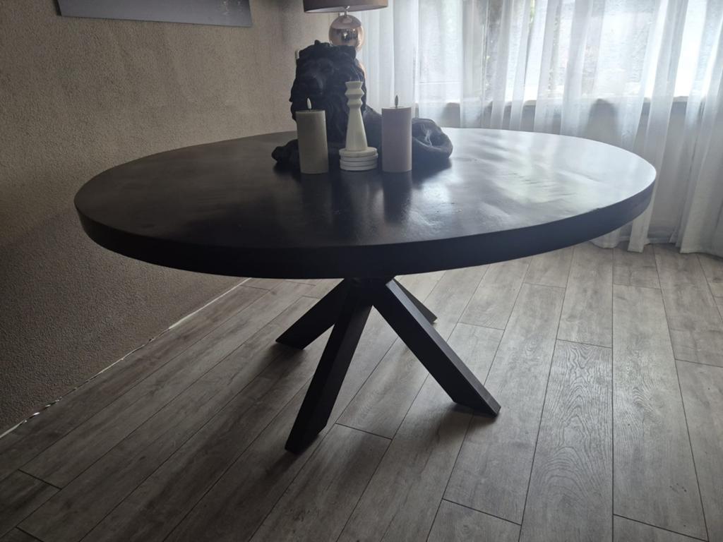 Zwarte ovale eettafel - moderne uitstraling, Overige materialen, Modern, Industrieel, Ophalen of Verzenden, Zo goed als nieuw