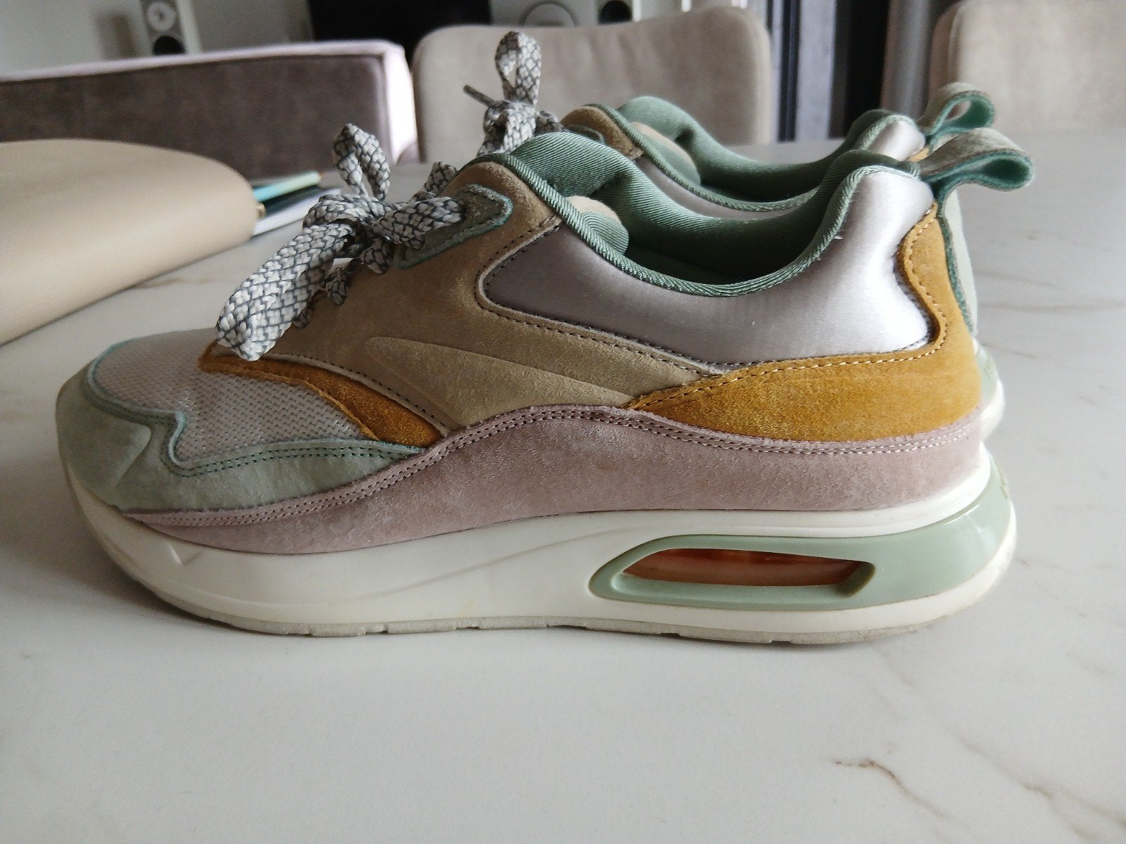 Hoff sneakers maat 41, zo goed als nieuw, Kleding | Dames, Hoff, Overige kleuren, Ophalen of Verzenden, Gedragen