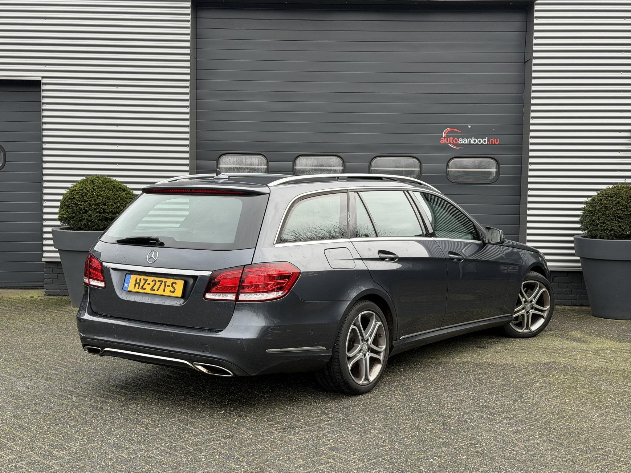 Mercedes-Benz E-klasse Estate 250 Ambition Avantgarde | Pano, Automaat, Achterwielaandrijving, Gebruikt, 4 cilinders