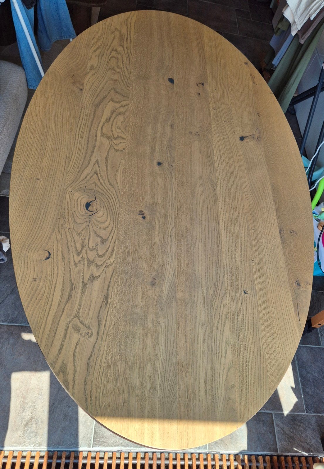 Ovale eiken eettafel met zwart metalen onderstel, Ophalen, 100 tot 150 cm, Zo goed als nieuw, Modern industrieel