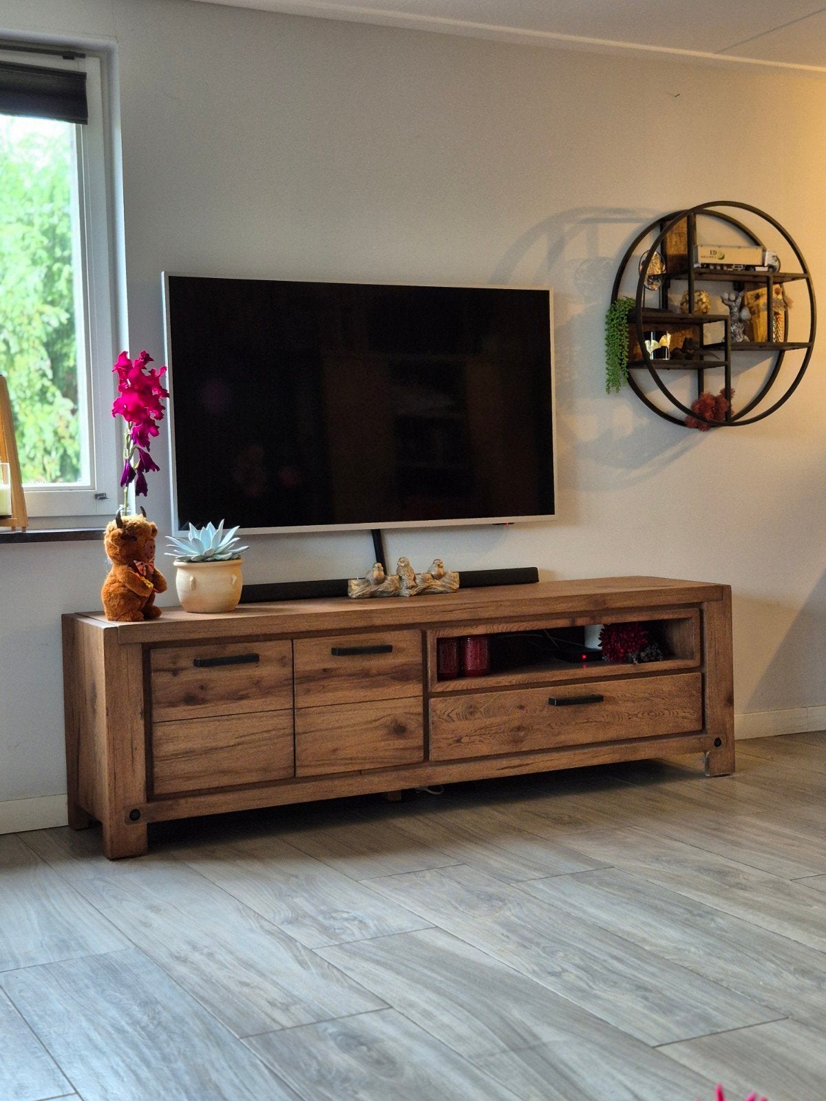 Tv meubel / kast, Ophalen, 150 tot 200 cm, Zo goed als nieuw, Minder dan 100 cm