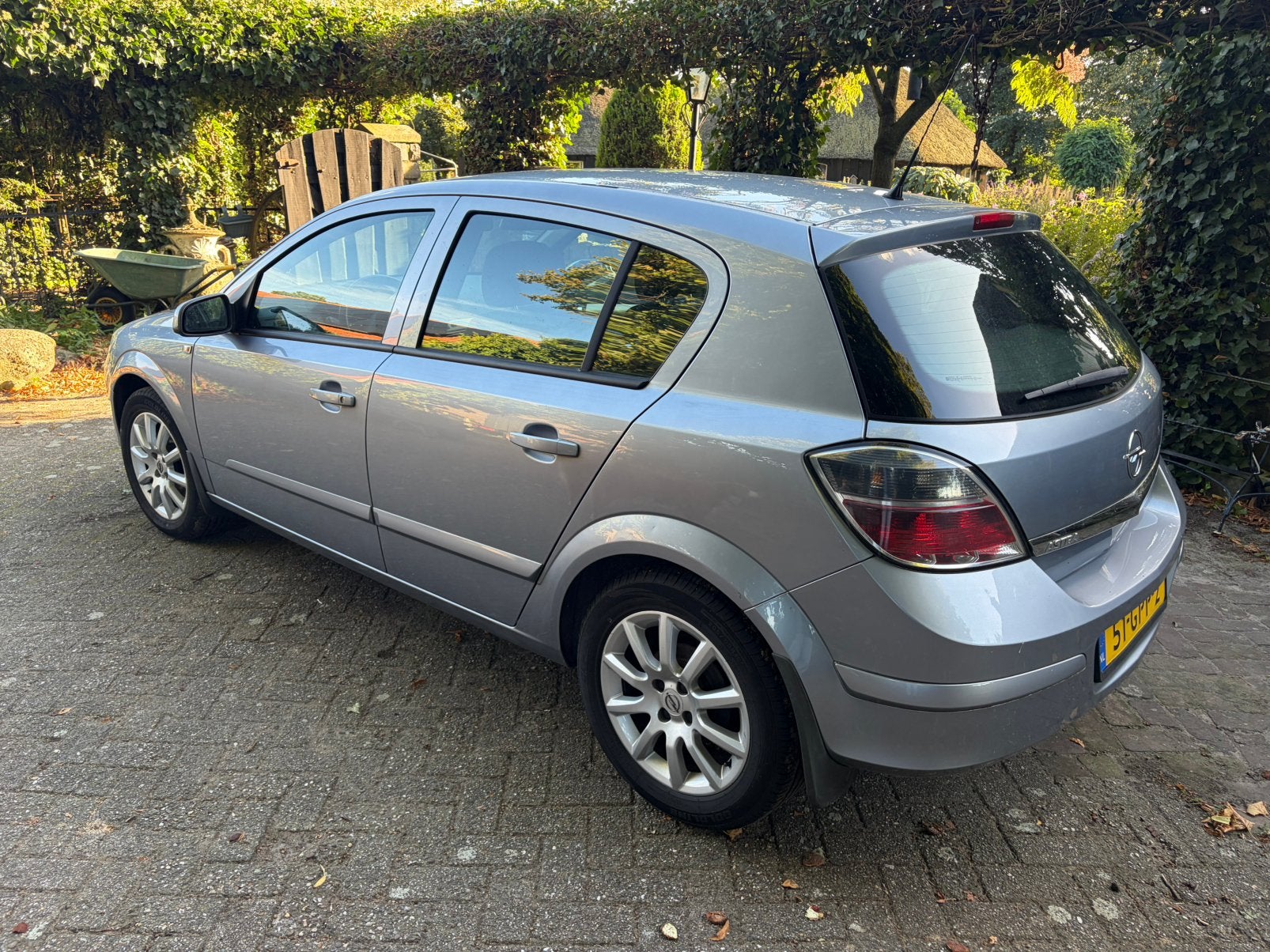Opel Astra 1.4 16V 5D 2008 Grijs, Auto's, 4 cilinders, 49 €/maand, Bedrijf, Handgeschakeld