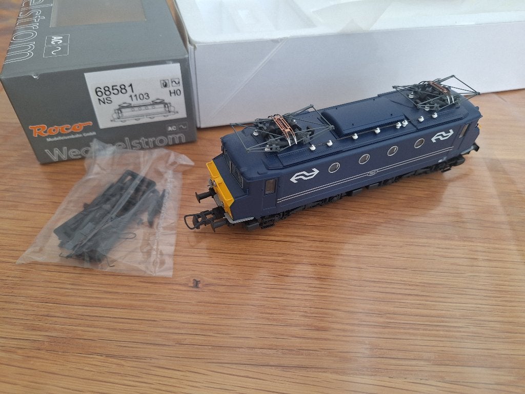 Roco NS 1100 Blauw voor Marklin analoog en digitaal, Ophalen, Wisselstroom, Locomotief, Roco