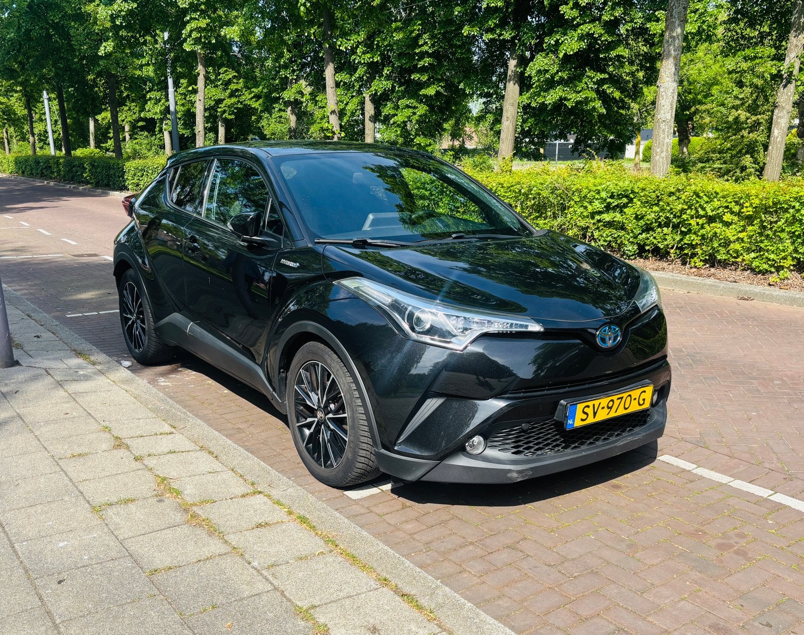 Toyota C-HR 1.8 Hybrid 122pk CVT 2018 Zwart, 725 kg, 4 cilinders, Zwart, 75 €/maand
