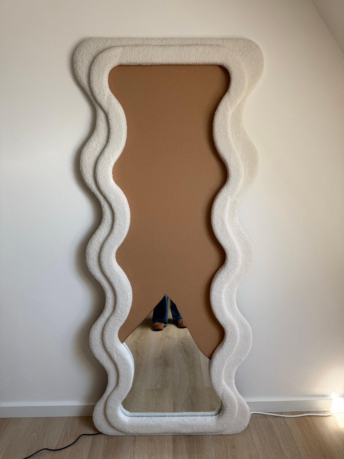 Unieke golvende spiegel FRAME met teddy stof, Ophalen, Zo goed als nieuw, Overige vormen, 150 tot 200 cm