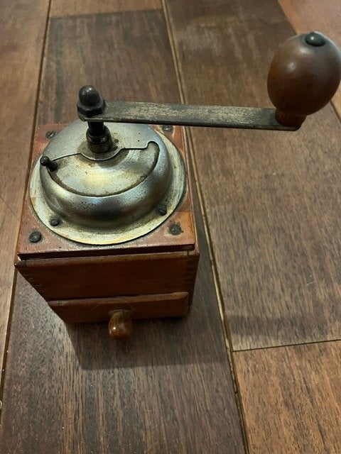 Antieke koffiemolen aangeboden nummer 4, Antiek en Kunst, Ophalen of Verzenden