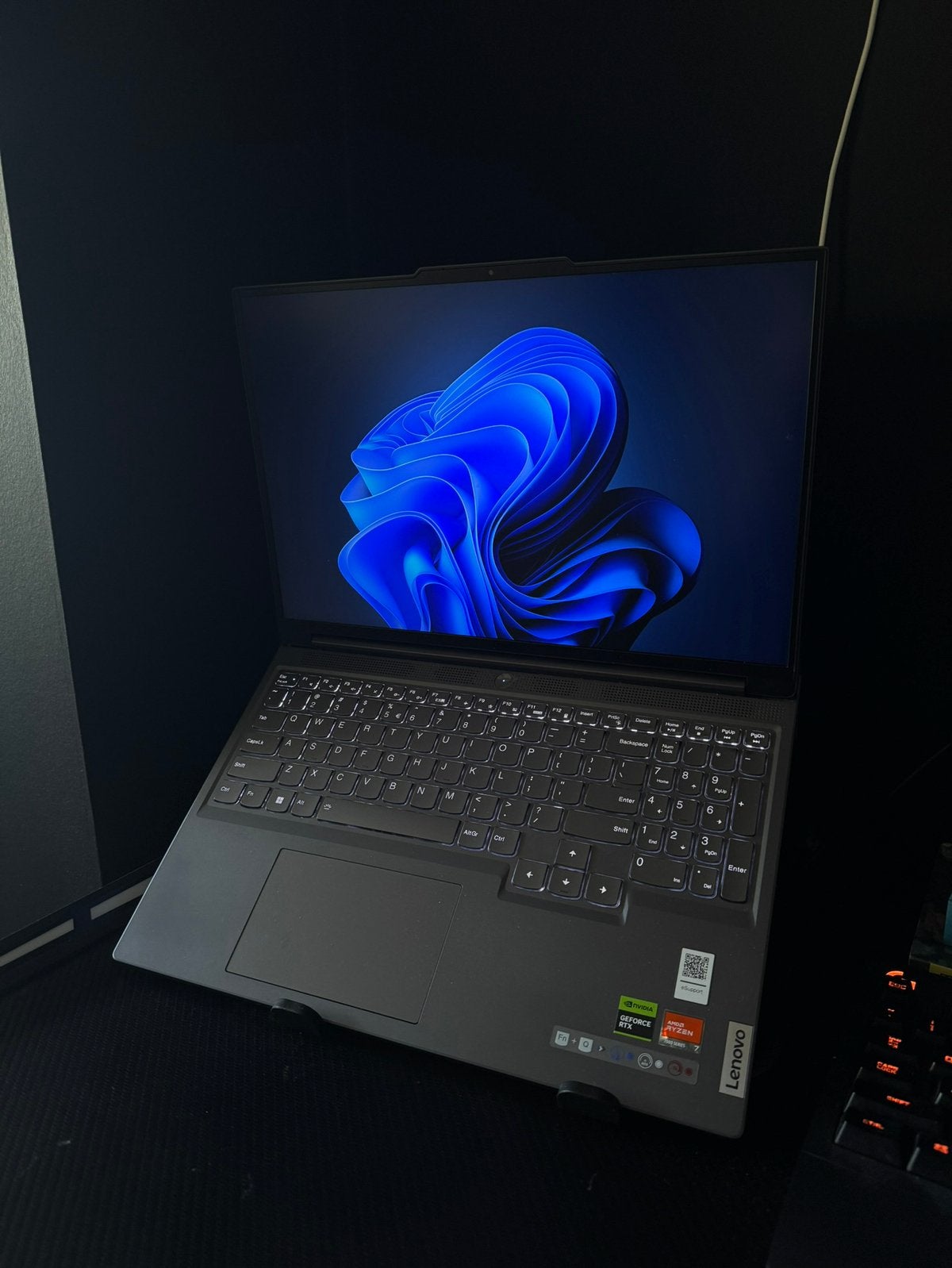 Foto 2 van Lenovo legion SLIM 5 RTX4070