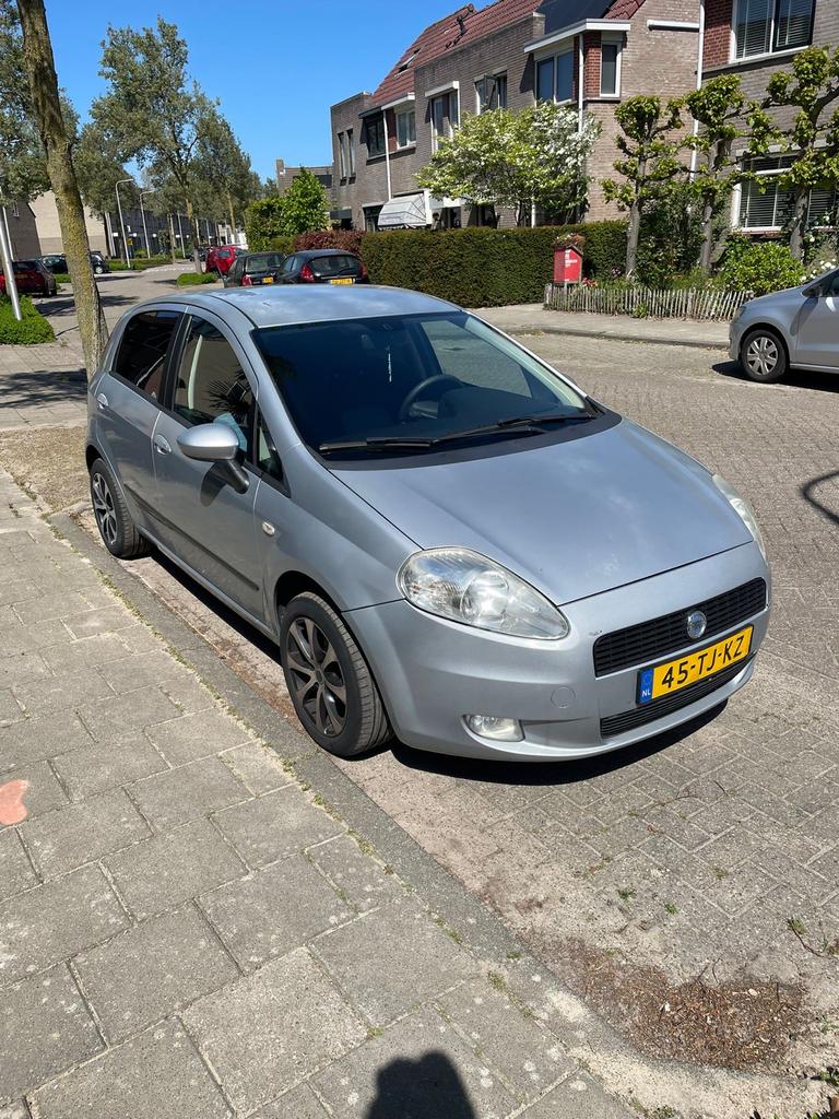 Fiat Grande Punto 1.2 | APK 03-2027 | Airco | Cruise, Auto's, Fiat, 1005 kg, 40 €/maand, 1242 cc, 4 cilinders