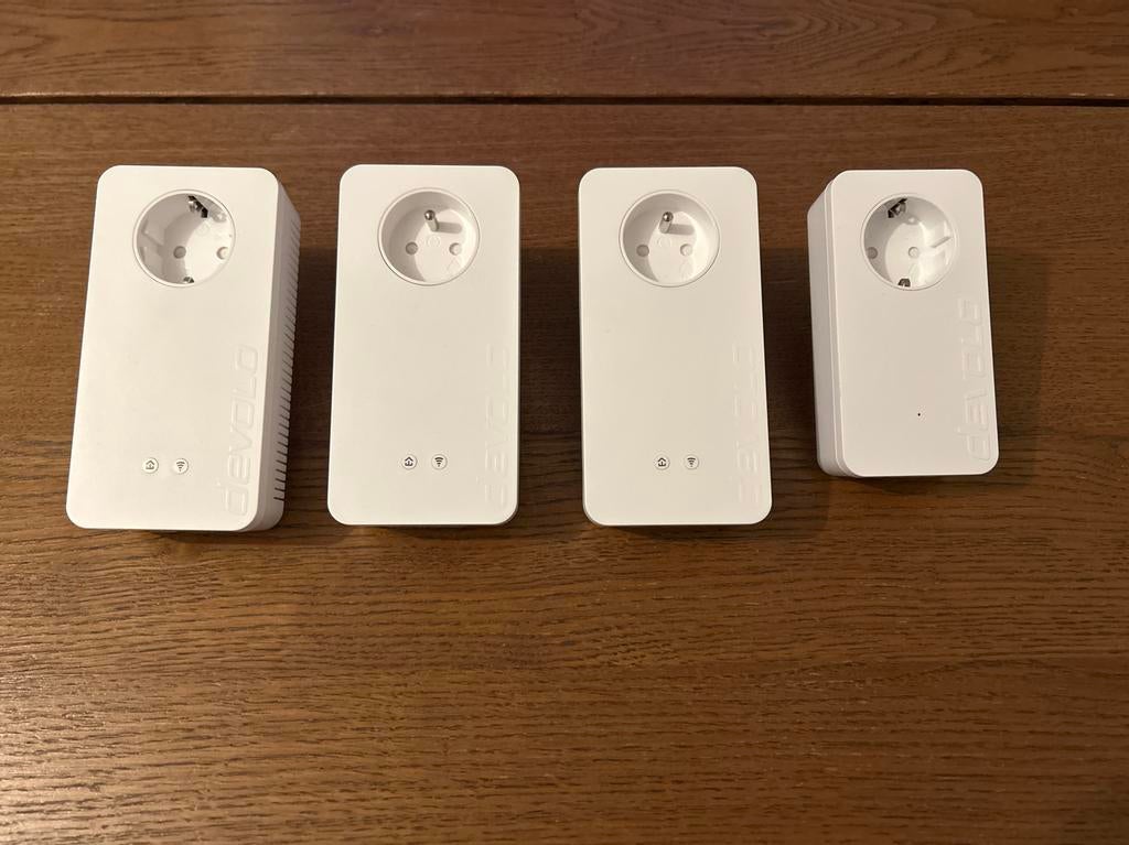 Devolo Powerline Adapters met geïntegreerd stopcontact, Computers en Software, Powerlines, Ophalen, Zo goed als nieuw