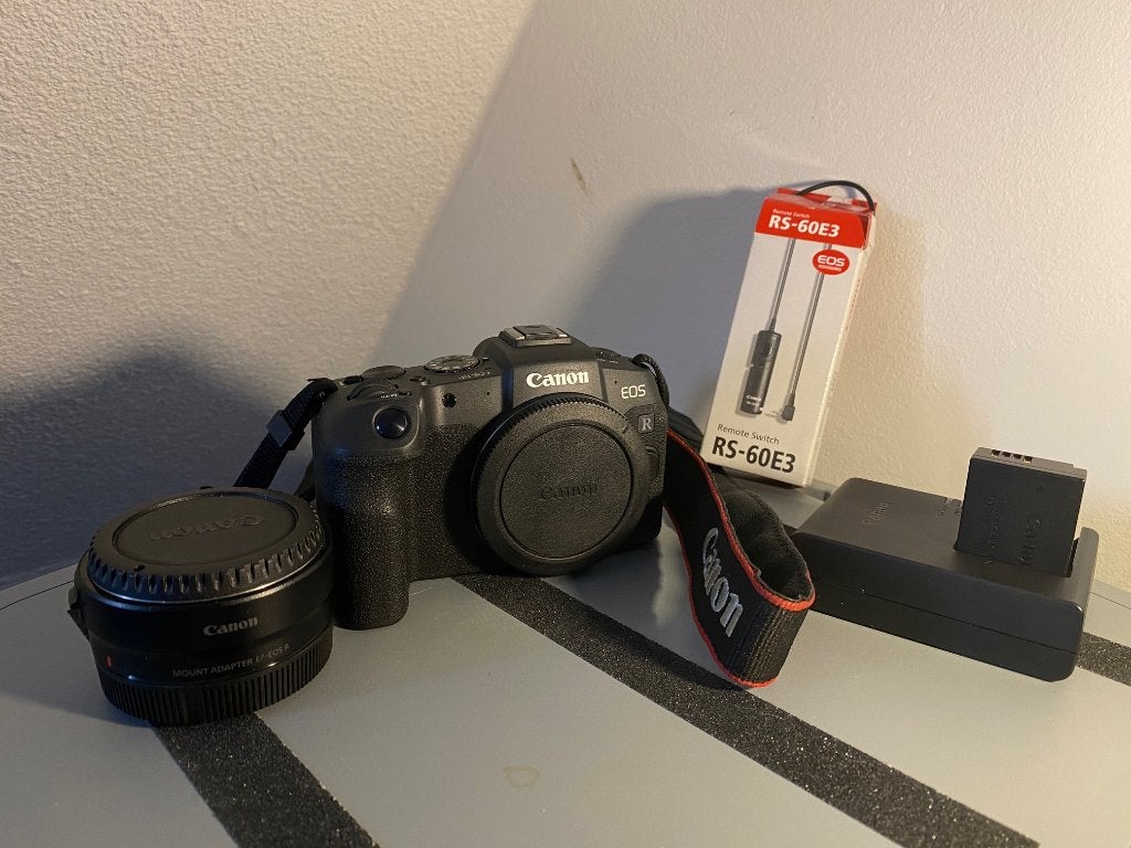 Canon EOS RP body plus, Canon, Oplader, Ophalen of Verzenden, Zo goed als nieuw