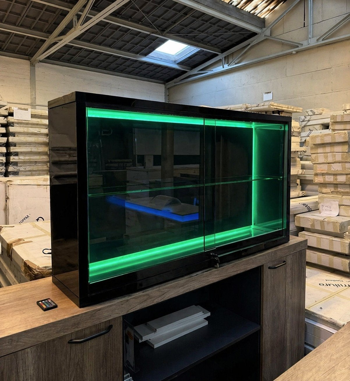 OPHANG VITRINE KAST, Ophalen, 50 tot 100 cm, Zo goed als nieuw, Minder dan 100 cm