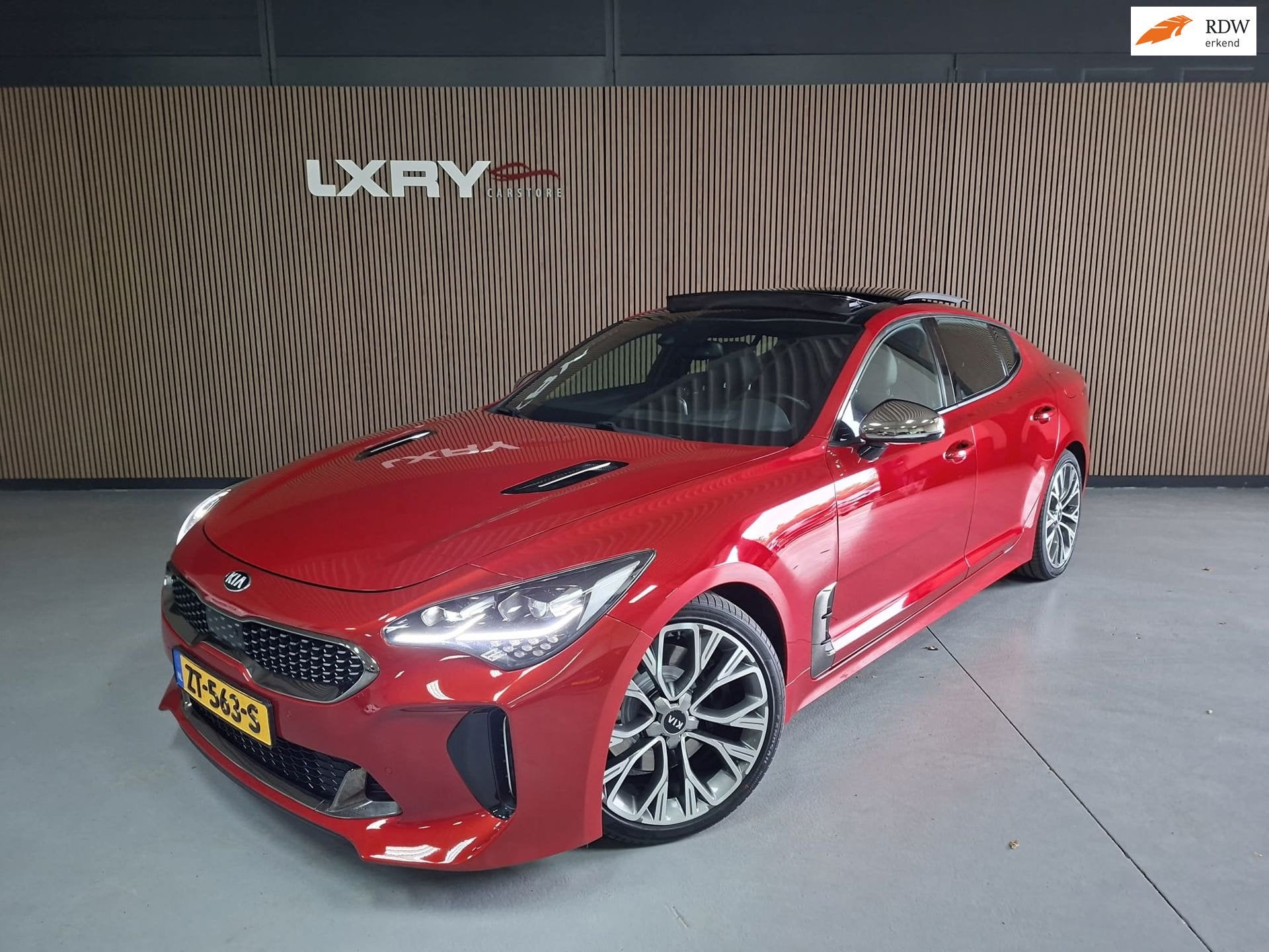 Kia Stinger 2.0 T-GDI GT-Line | Clima | Navi | Pano | Cruise, Auto's, Automaat, 1998 cc, Achterwielaandrijving, Gebruikt