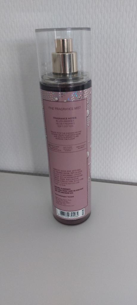 Bath & Body Works Pink Suede Body Mist, Ophalen of Verzenden, Deodorant of Bodyspray