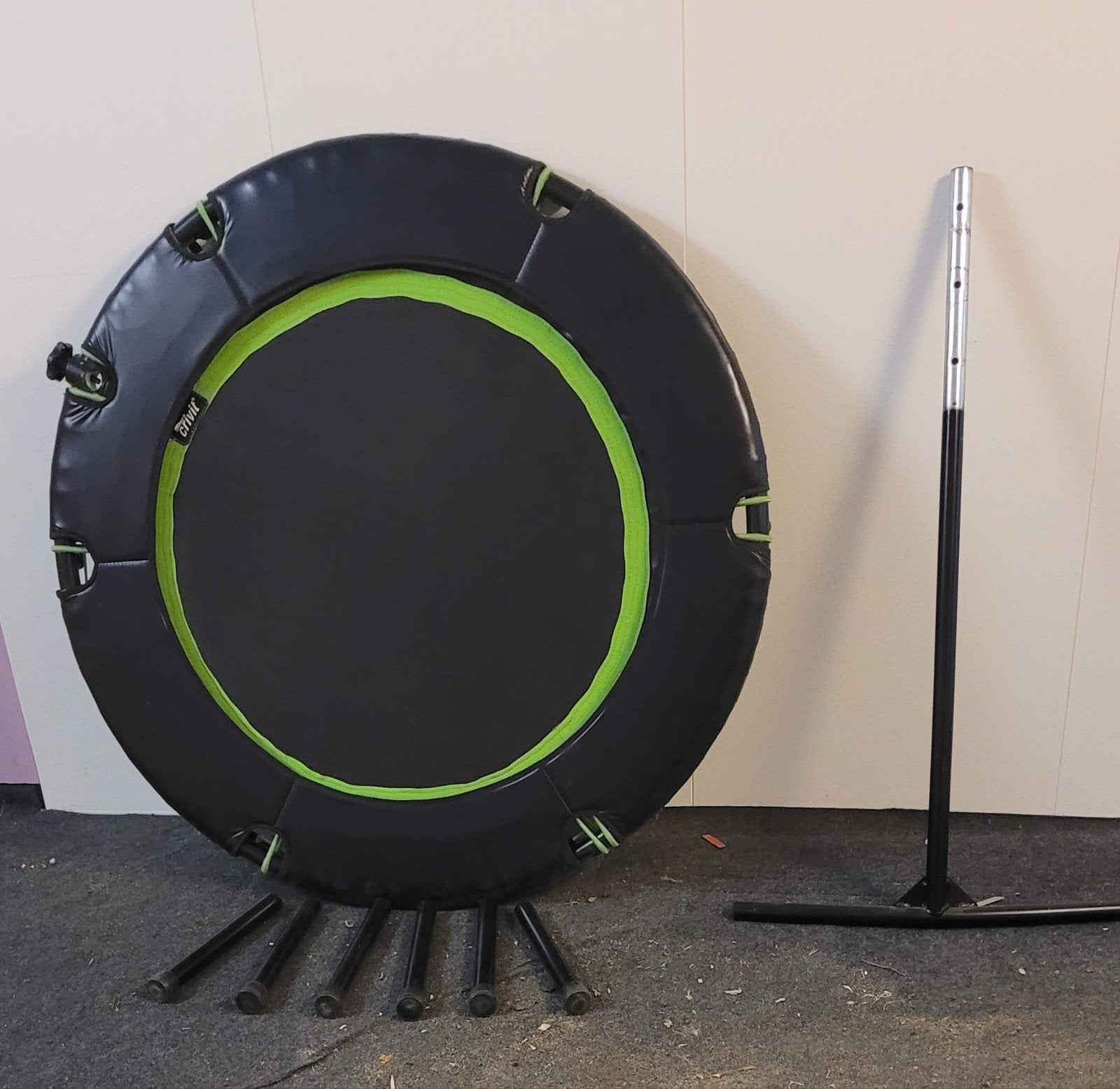 Trampoline met handvat, Ophalen, Zo goed als nieuw