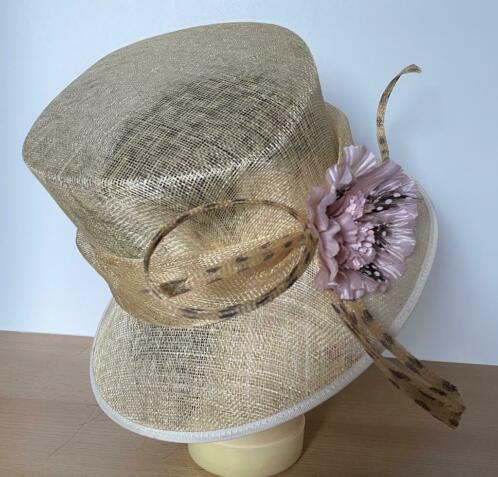 Debut hoed maat 57, Ophalen of Verzenden, Zo goed als nieuw, 56 of 57 cm (M, 7 of 7⅛ inch), Hoed