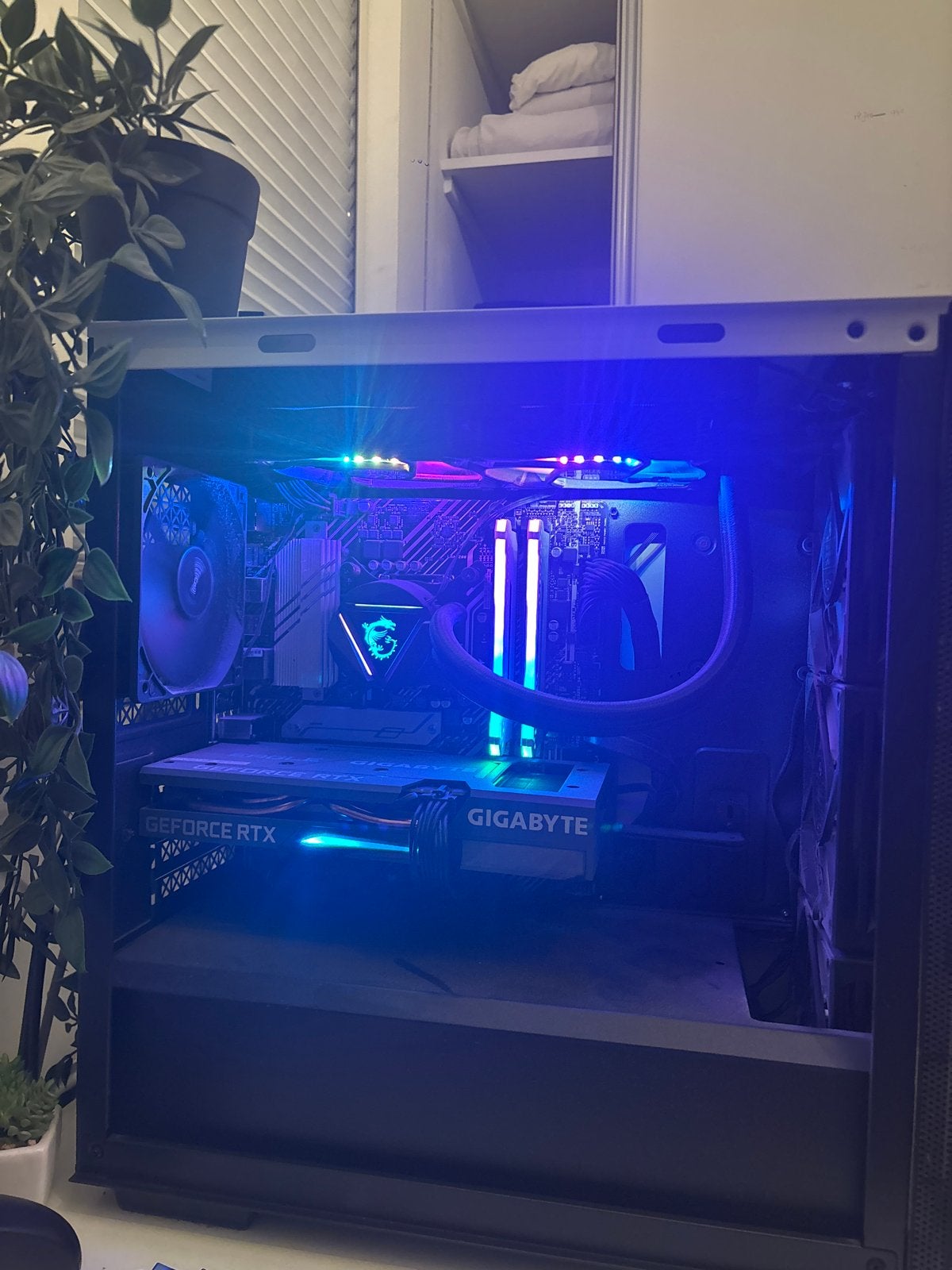 Gaming PC incl. Beeldscherm en Keyboard (PC kan ook los), Ophalen, Gebruikt, Gaming, SSD
