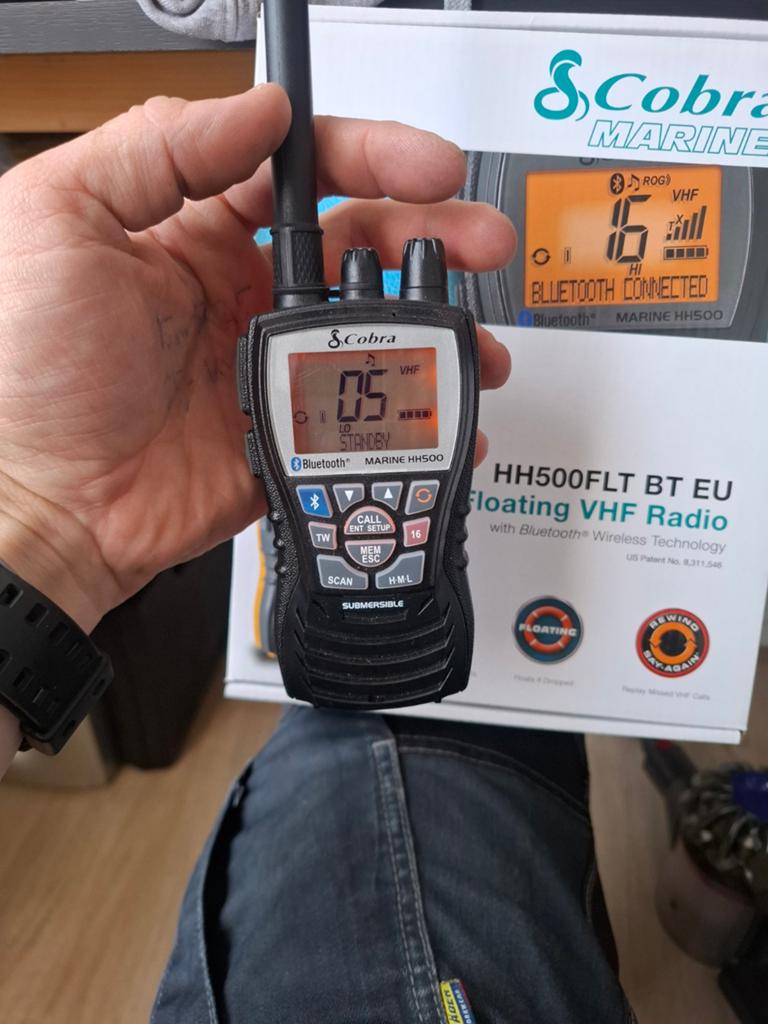 Cobra Marine HH500FLT BT EU Drijvende VHF Radio, Ophalen of Verzenden, Zo goed als nieuw, 2 to 5 km, Trilfunctie