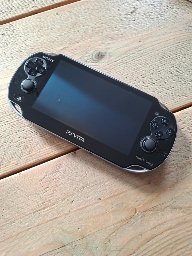 Psvita met extras, Ophalen of Verzenden, Zo goed als nieuw