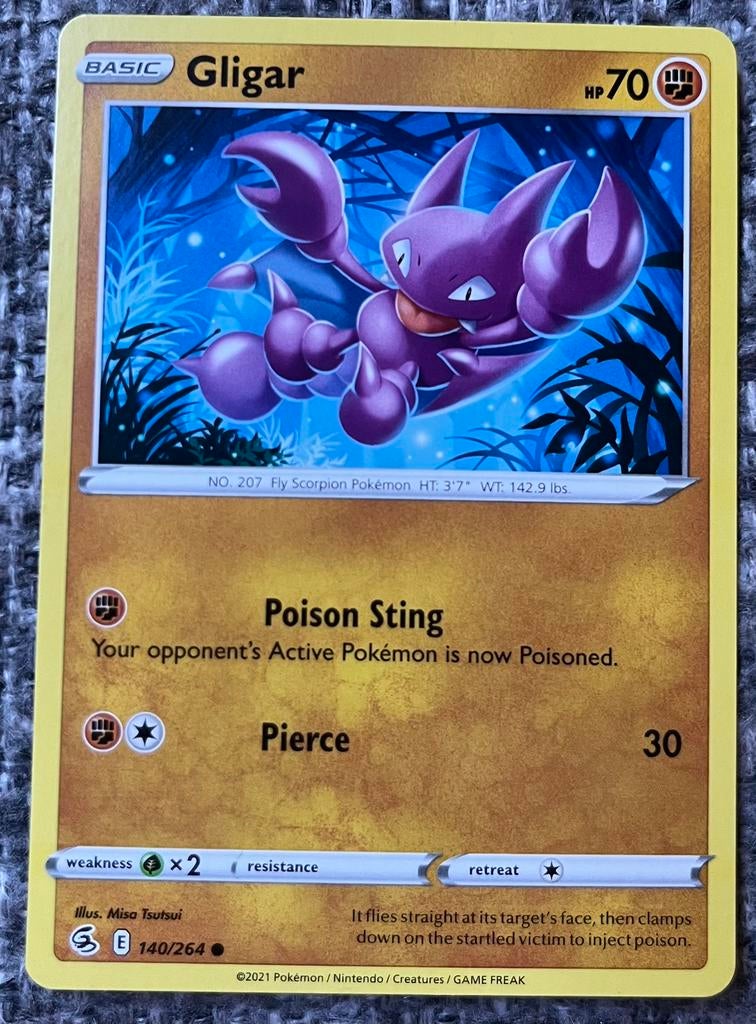 Pokémonkaart van Gligar (207) • Fusion Strike (140/264), Verzenden, Nieuw, Losse kaart