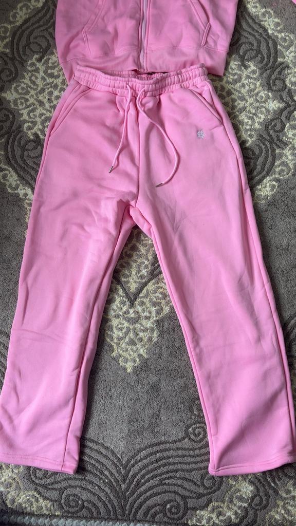Roze pak Maat M - Unisex, Ophalen of Verzenden, Zo goed als nieuw