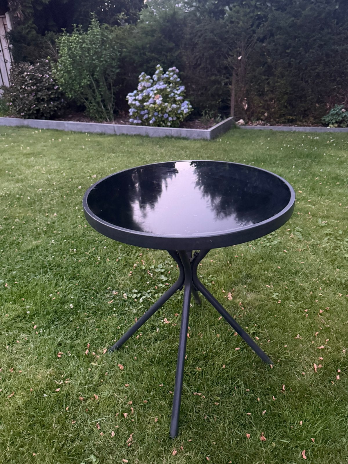 JYSK RADSTRUP bistrotafel Ø60 cm – Zwart – Gehard glas, Ophalen, Zo goed als nieuw, Rond, Metaal