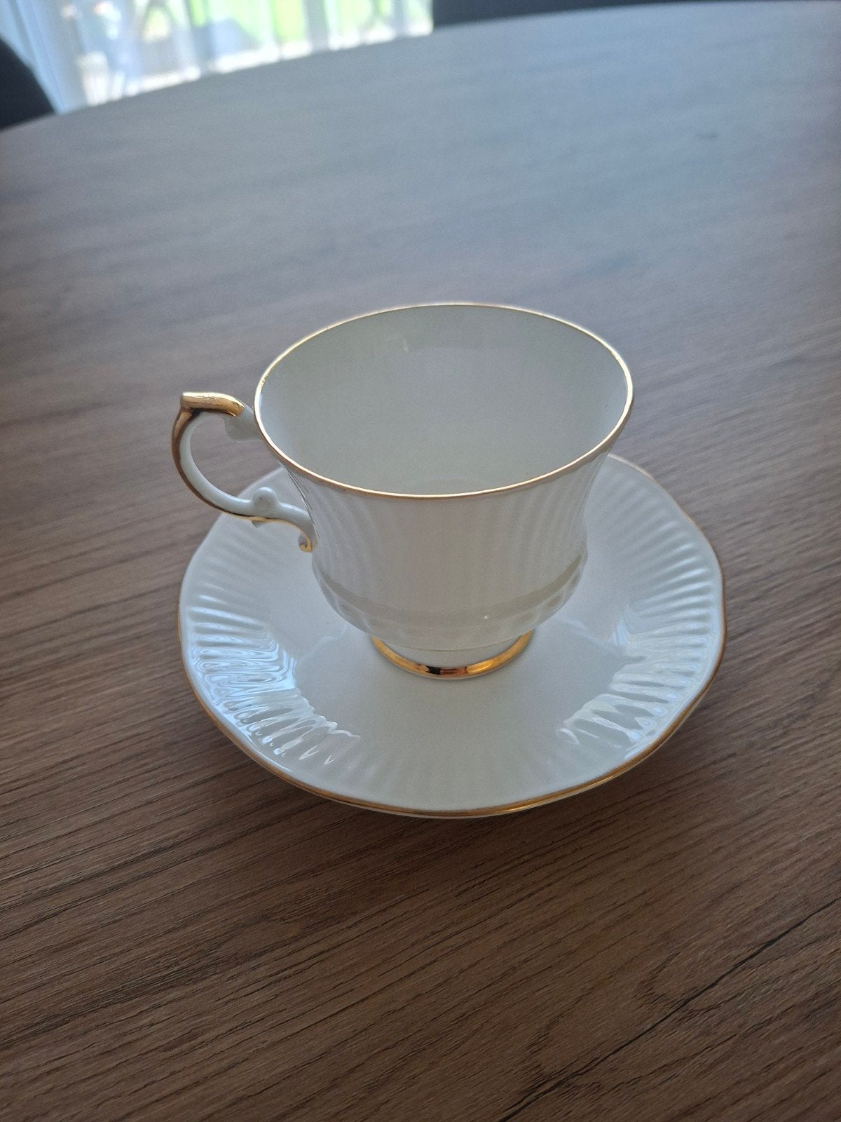 Elizabethan Fine Bone China Theekopje met Gouden Rand, Ophalen