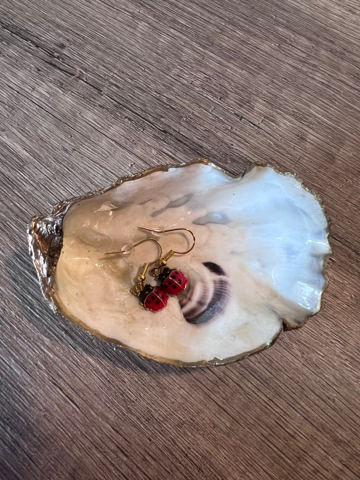 Klein oesterschelp schaaltje, Ophalen of Verzenden, Zo goed als nieuw, Goud, Overige materialen
