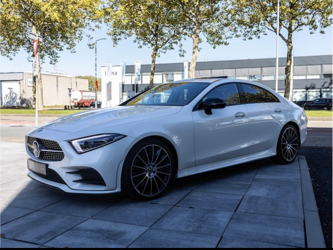 Mercedes-Benz CLS 2020 Wit, Auto's, Mercedes-Benz, Automaat, 15 km/l, Zwart, 197 €/maand