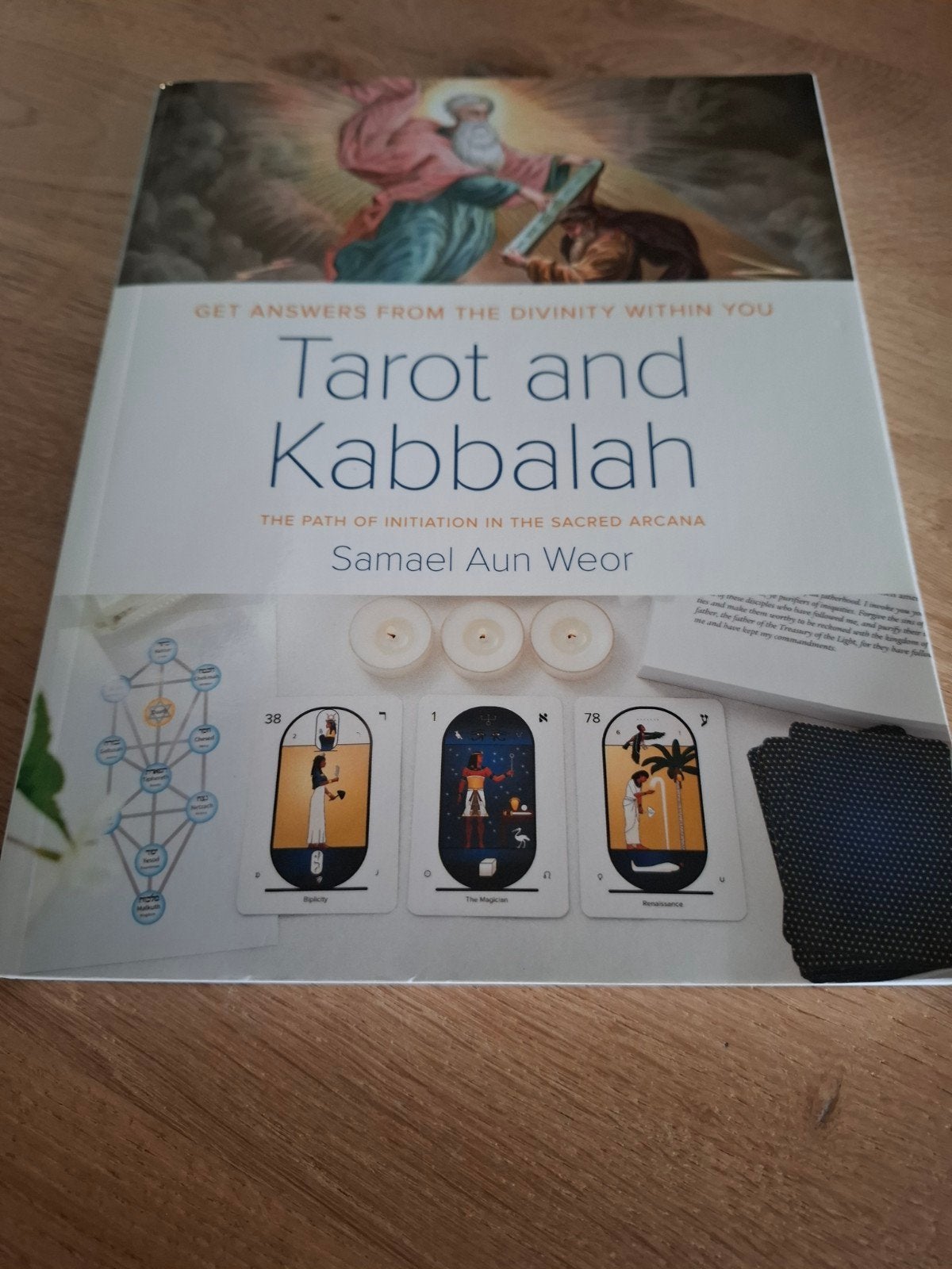 Tarot and Kabbalah, Boeken, Ophalen of Verzenden, Zo goed als nieuw, Tarot of Kaarten leggen, Overige typen