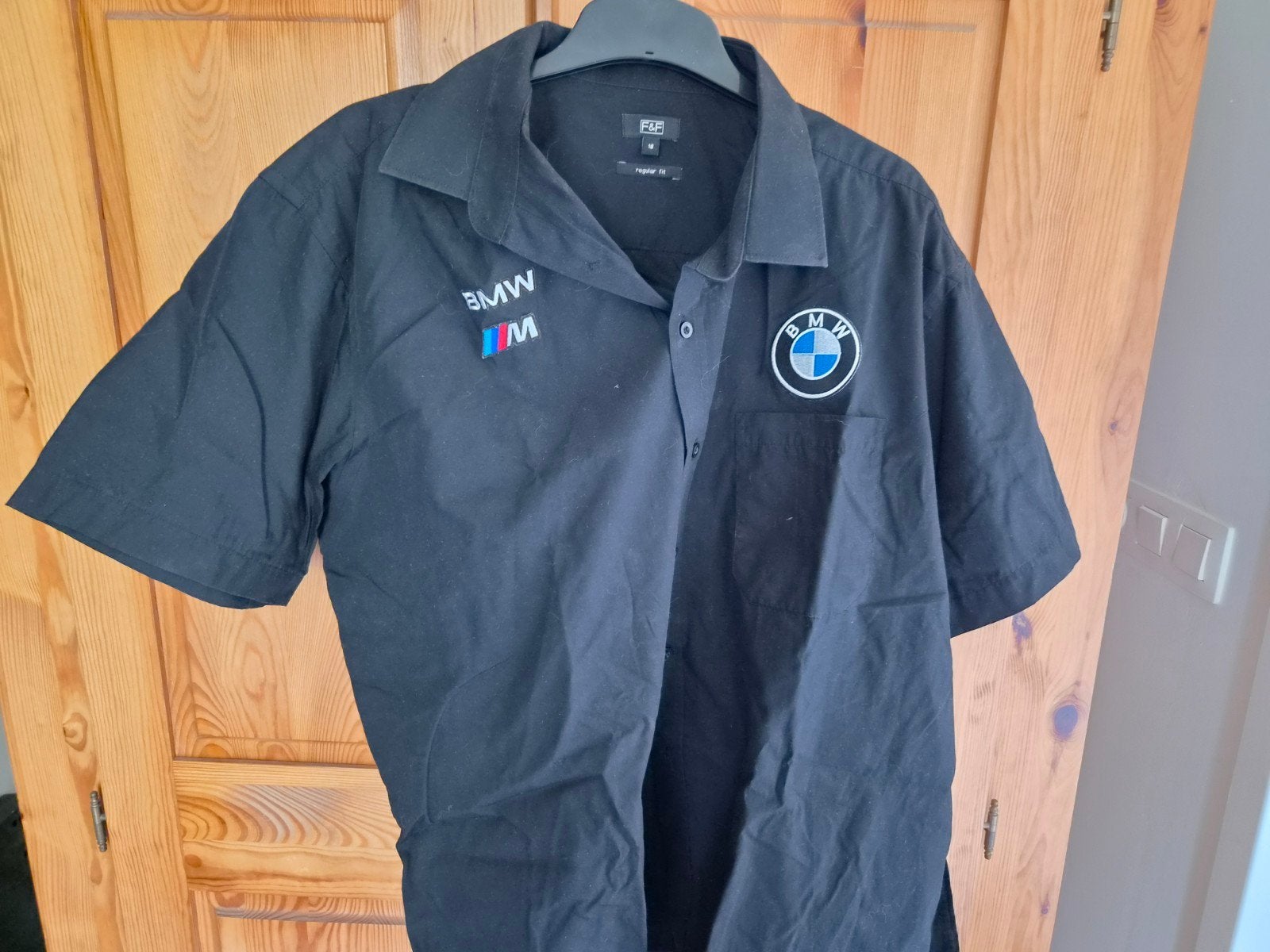Twee bmw overhemden, O, O, Onbekend, O