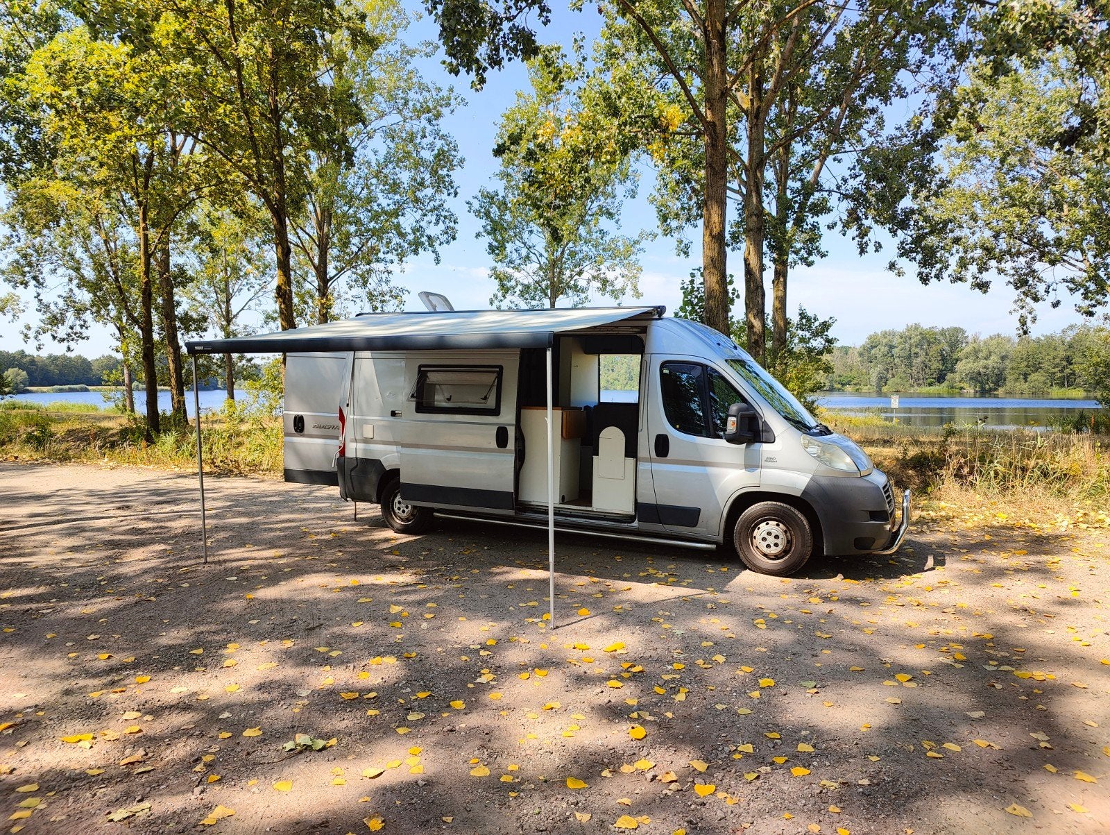 Fiat Ducato L3H2 Buscamper 3.0 Turbo Diesel 180 PK  OFF GRID, Caravans en Kamperen, Afzuigkap, Ringverwarming, Fiat, Particulier