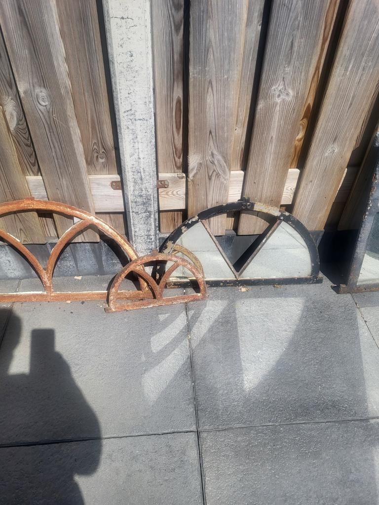 Antieke gietijzeren stal ramen - decoratief, Ophalen, Gevelraam of Ruit, Gebruikt, Minder dan 80 cm