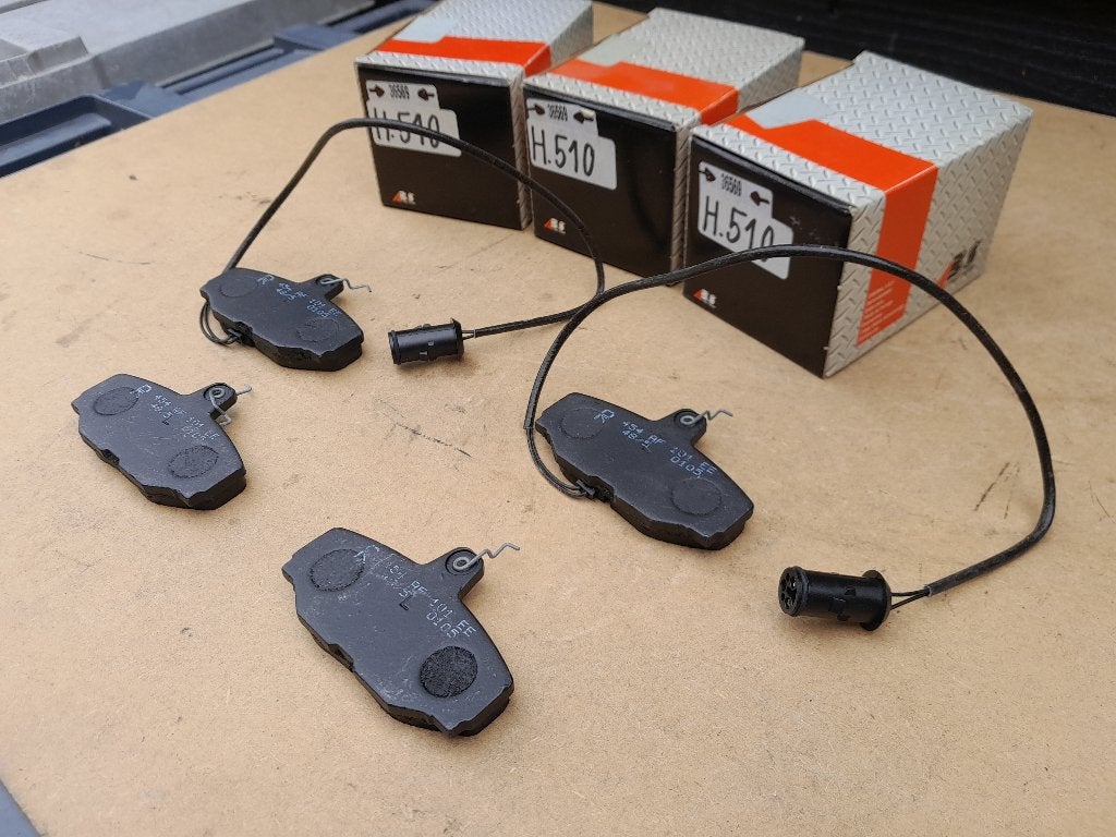 REMBLOK SET - NIEUW - JAGUAR COUPE en DAIMLER XJ40 / XJ81 -, Auto-onderdelen, Verzenden, Nieuw, Oldtimer onderdelen