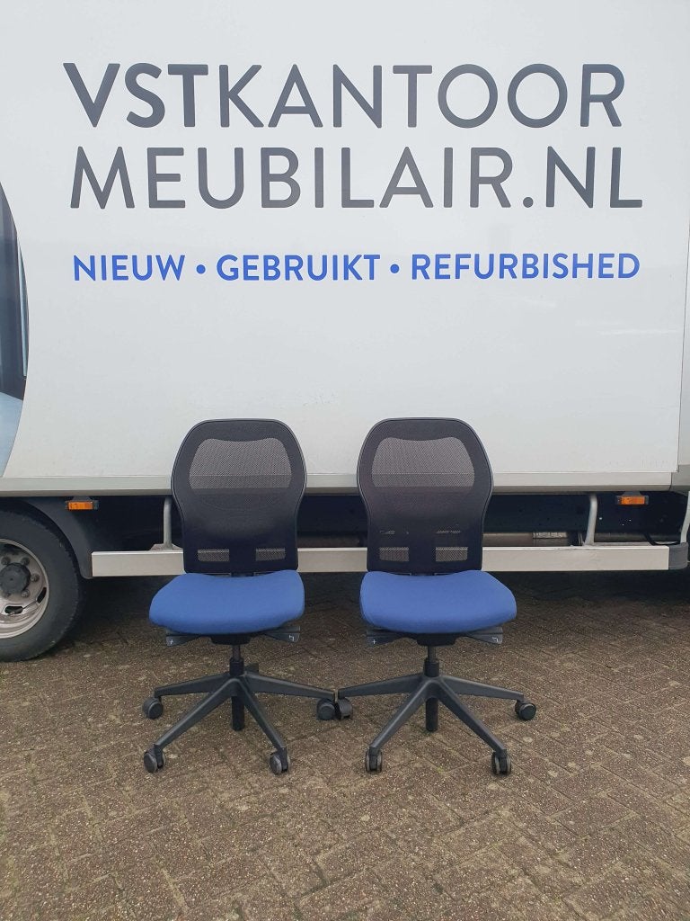 Ahrend 160 bureaustoel mesh blauw / zwart (laatste stuks), Kofferen 60, 5492 CH Sint-Oedenrode, Blauw, Ophalen of Verzenden, Zo goed als nieuw