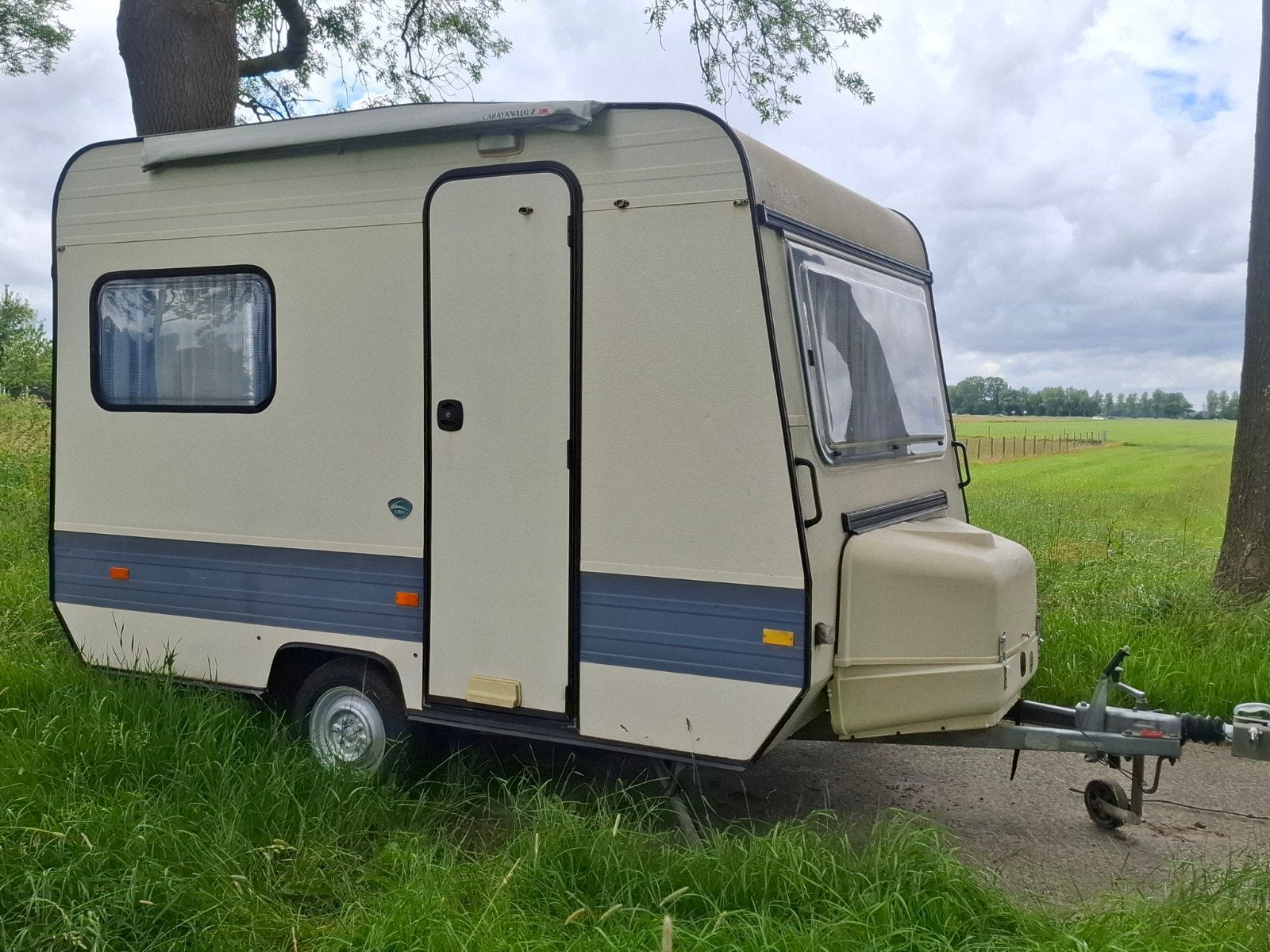 Compacte Adria 3.20 '85 zakluifel 505 kg Festival Klassieker, Dwarsbed, Treinzit, Tot en met 3, Particulier