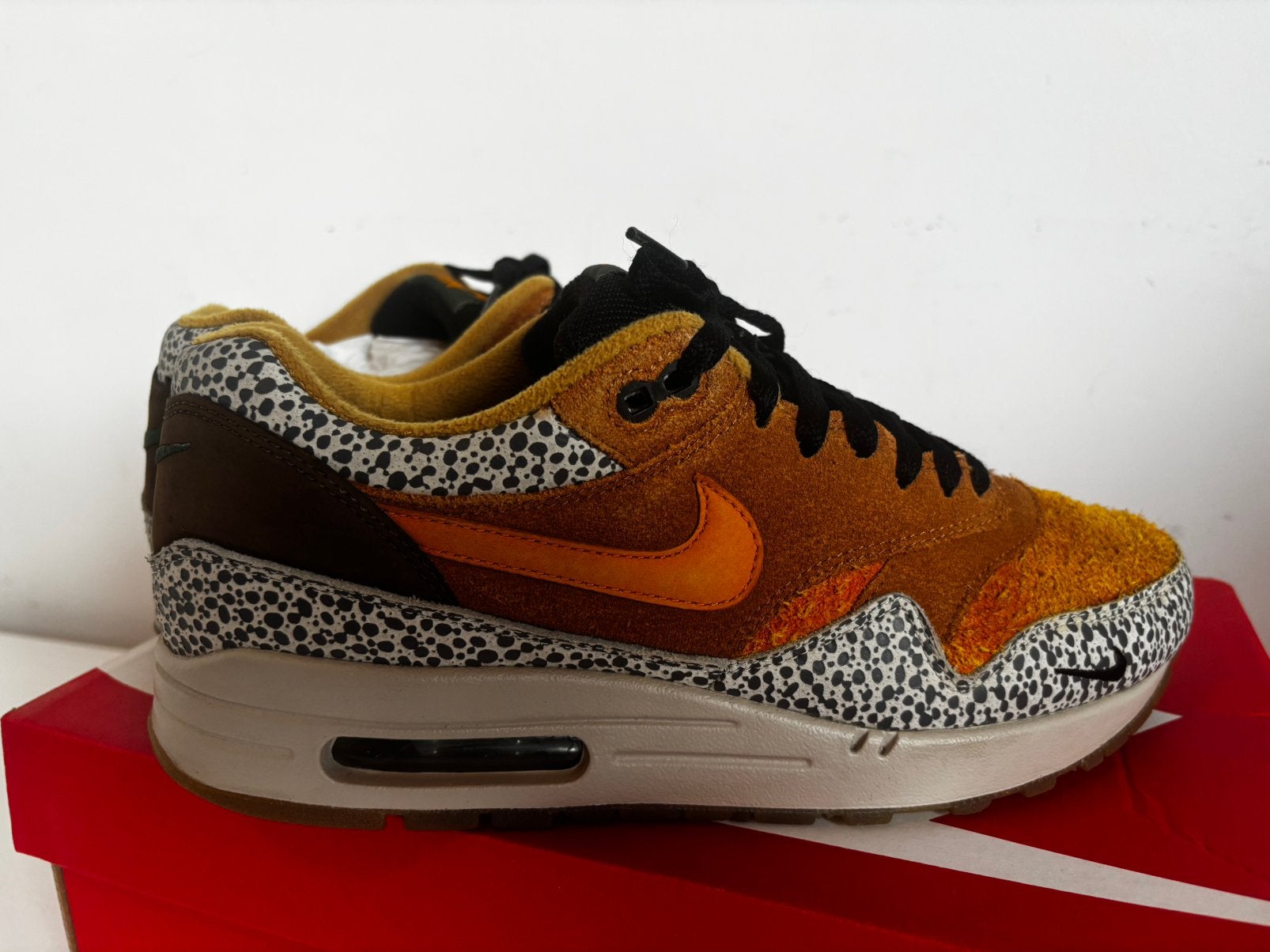 Nike Air Max 1 Atmos Safari 42,5, Ophalen of Verzenden, Zo goed als nieuw, Overige kleuren