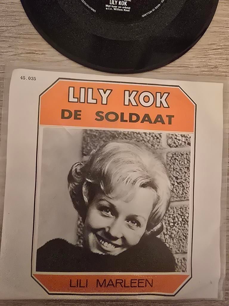Lily Kok / de soldaat, Ophalen of Verzenden, Gebruikt, 7 inch, Levenslied of Smartlap