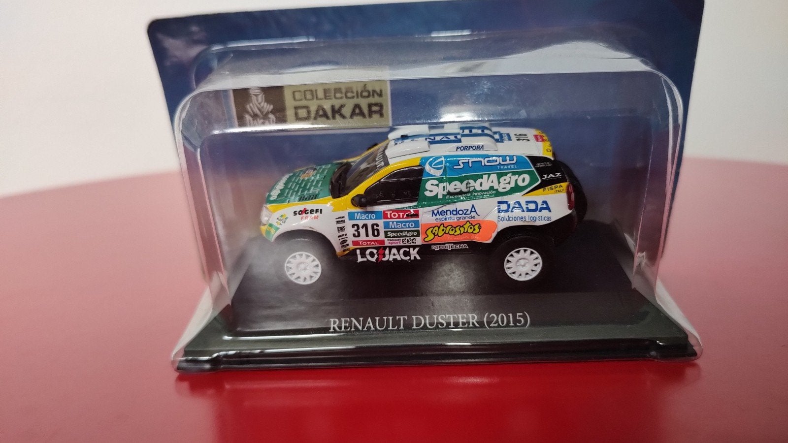 Renault Duster Dakar model 2015, Hobby en Vrije tijd, Ophalen of Verzenden, Nieuw, Auto, Overige merken