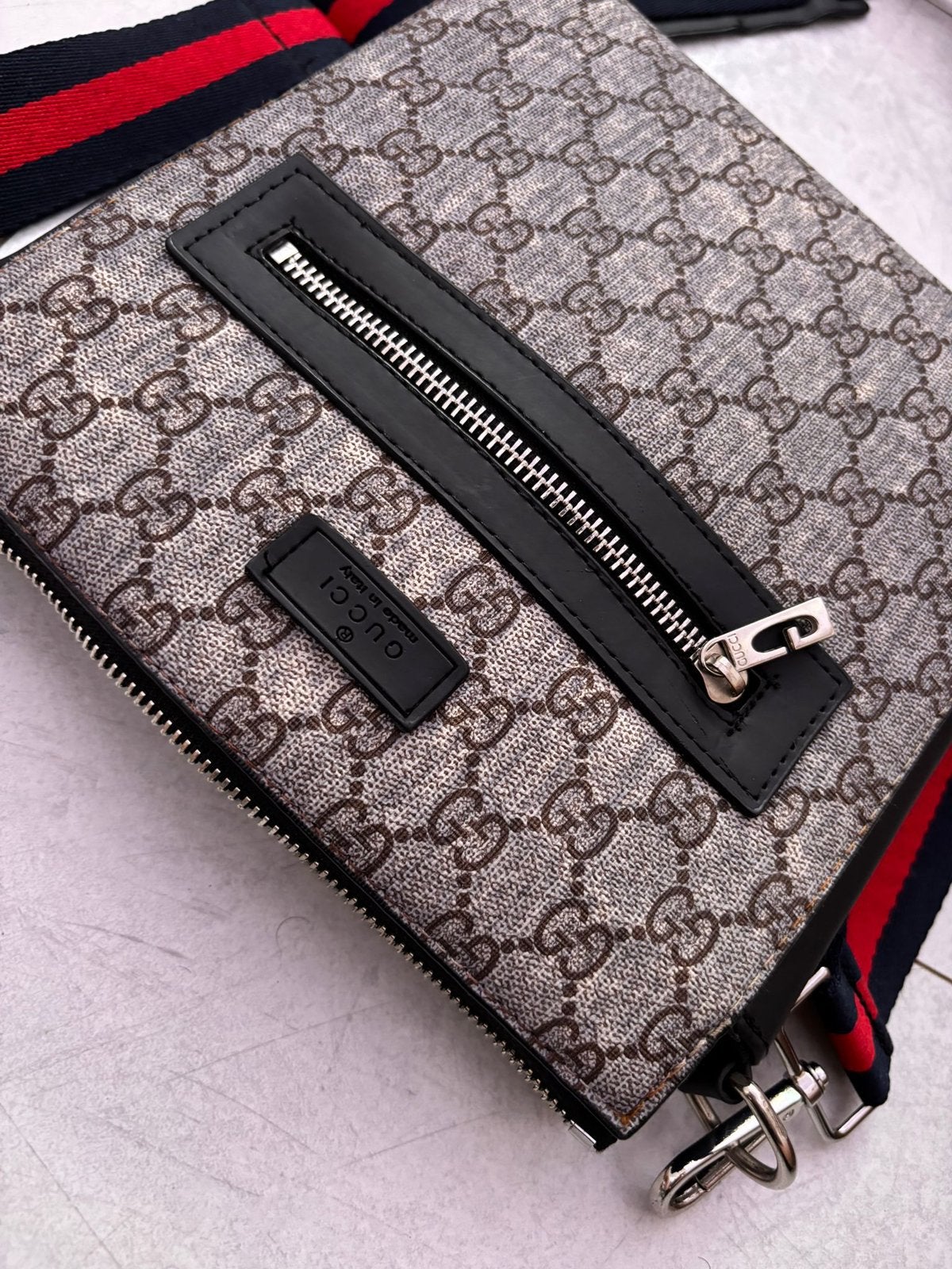 Gucci tas, Ophalen, Zo goed als nieuw