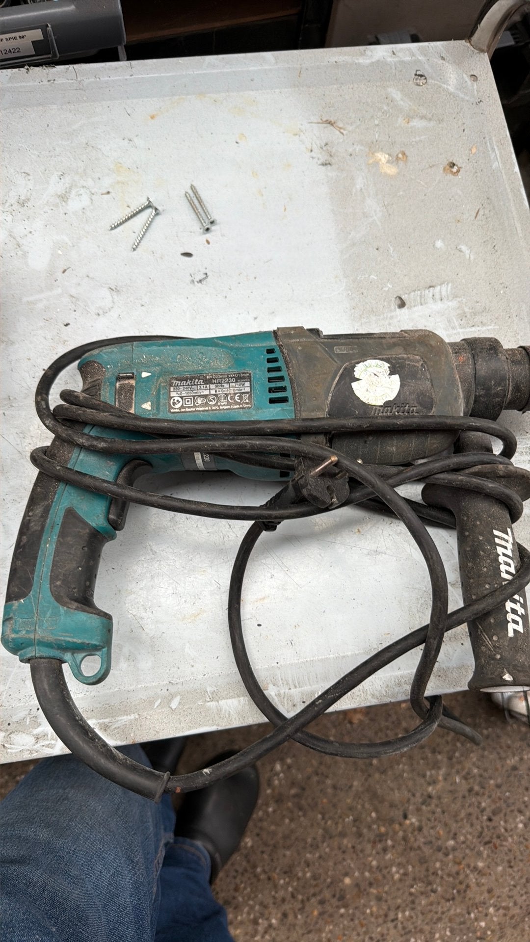 Makita HR2230 Boorhamer - 710W, Gebruikt, Ophalen, Boor- en/of Breekhamer, Klopboormechanisme, Gebruikt