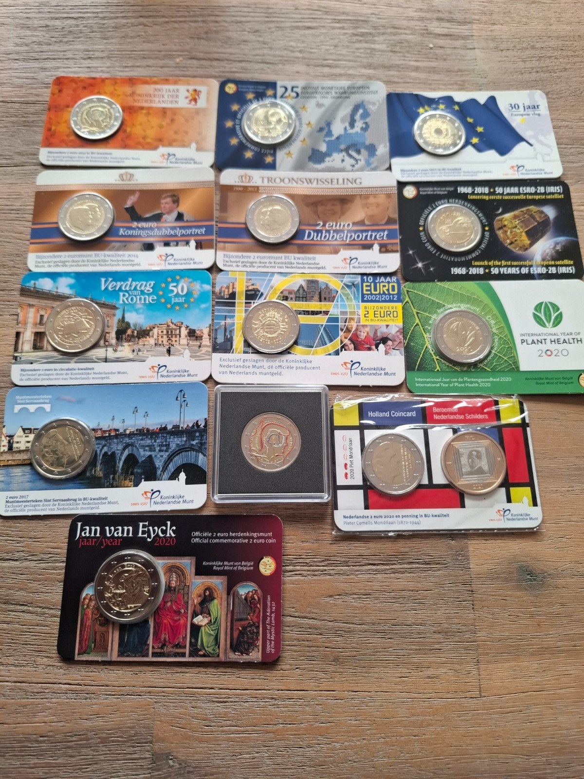 Diverse 2 euro herdenkingsmunten in coincard, Postzegels en Munten, Munten | Europa | Euromunten, Ophalen of Verzenden, België