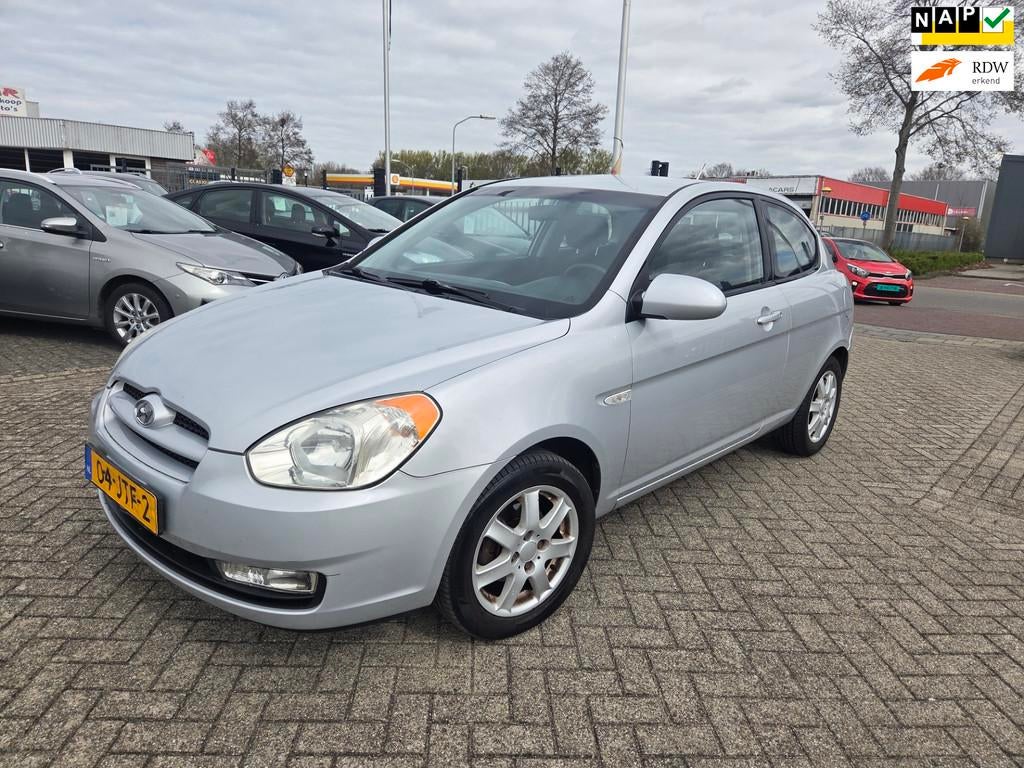 Hyundai Accent 1.4i EK 2008-AIRCO-TREKHAAK-, Auto's, Voorwielaandrijving, Accent, Gebruikt, 4 cilinders