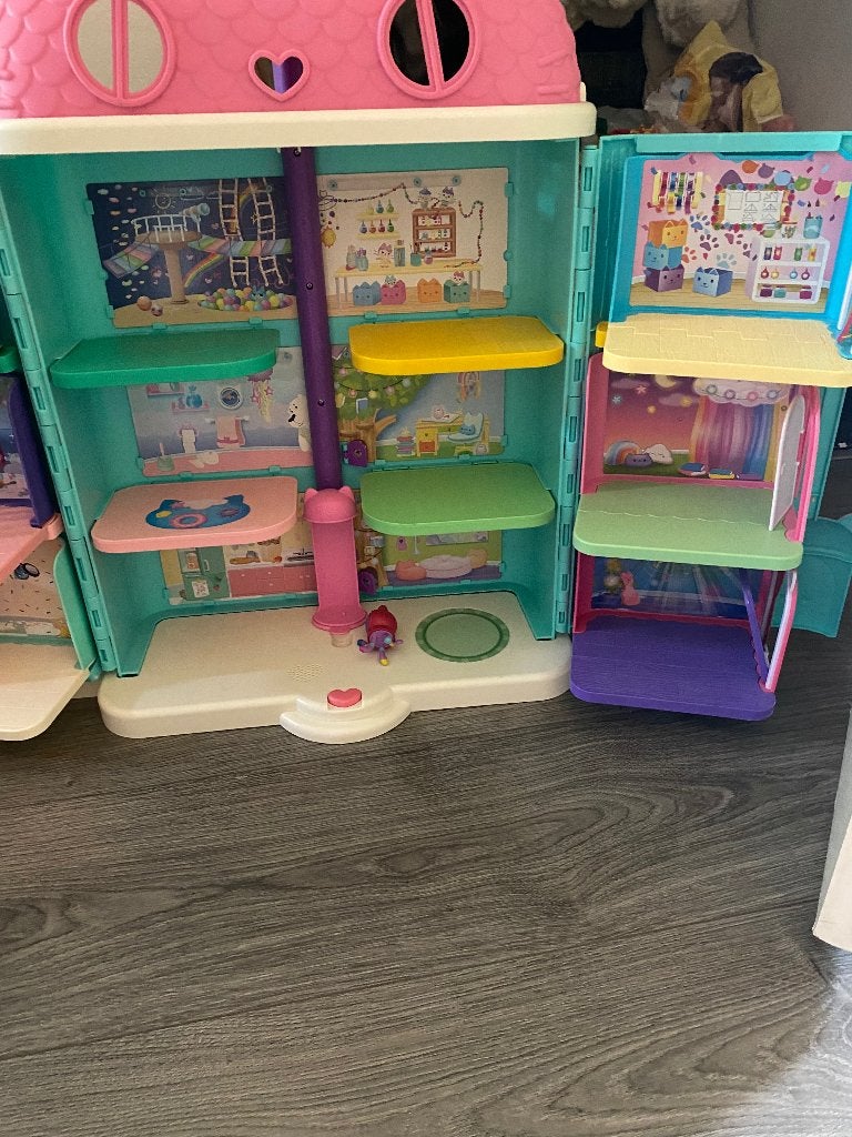 Gaby’s poppenhuis, Ophalen of Verzenden, Zo goed als nieuw, Poppenhuis