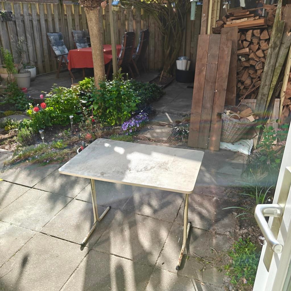 Gratis Camping tafel, Ophalen