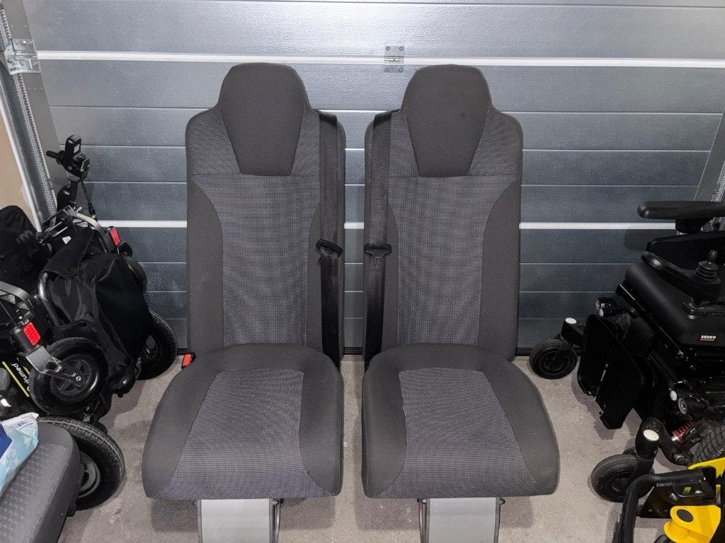 Uitneembare busstoelen op railsysteem, Ophalen, Gebruikt