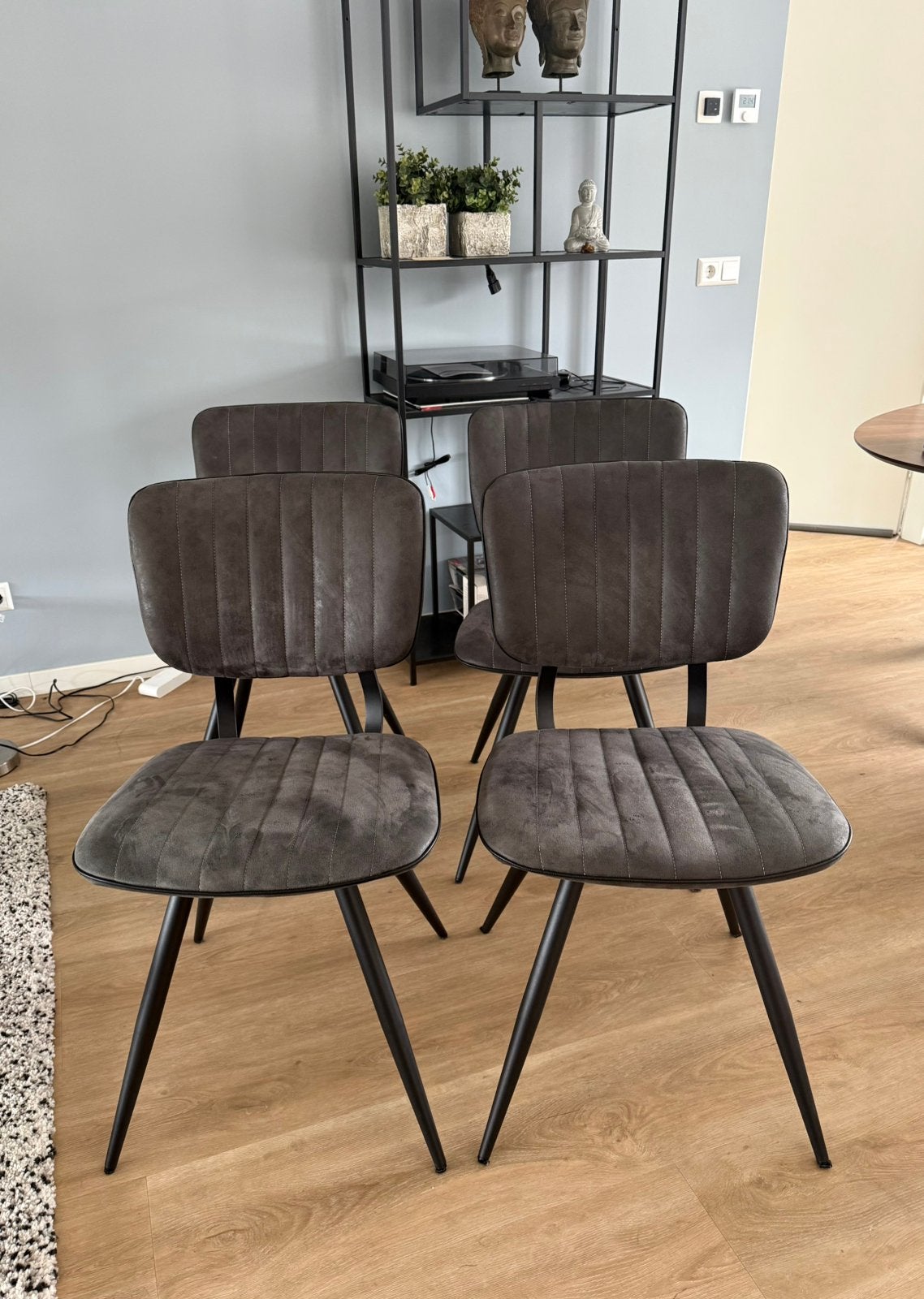 4 Eetkamerstoelen Brim Antraciet, Ophalen, Zo goed als nieuw, Grijs, Vier