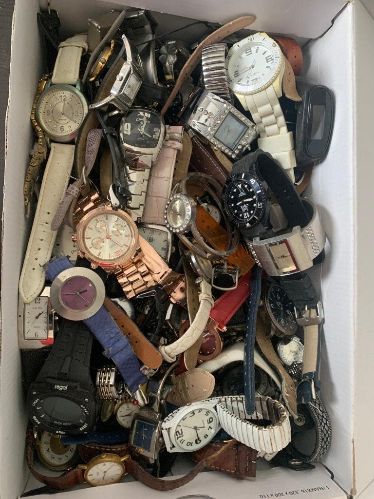 Partij horloges (125 stuks), Sieraden, Tassen en Uiterlijk, Horloges | Heren, Overige merken, Overige materialen, Gebruikt, Polshorloge