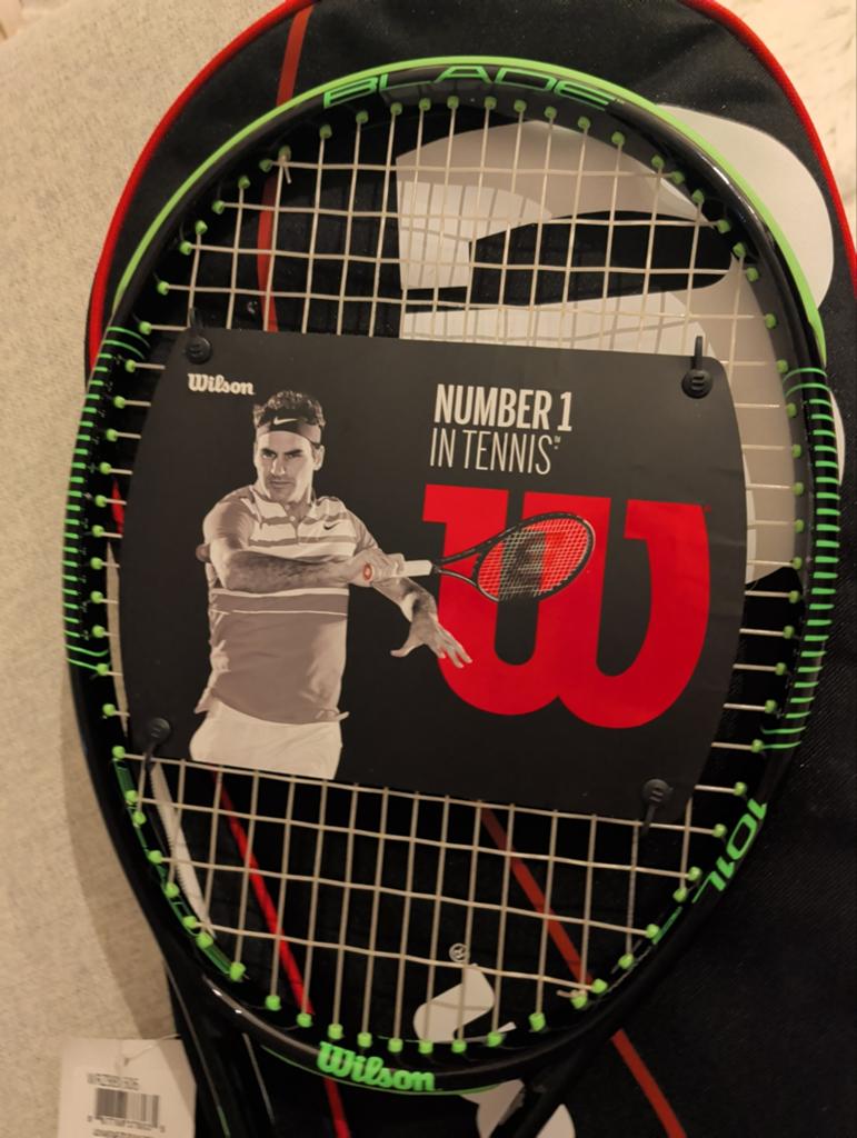 Nieuw Wilson Blade Tennisracket met Tas - Onbespeeld, Sport en Fitness, Tennis, Ophalen