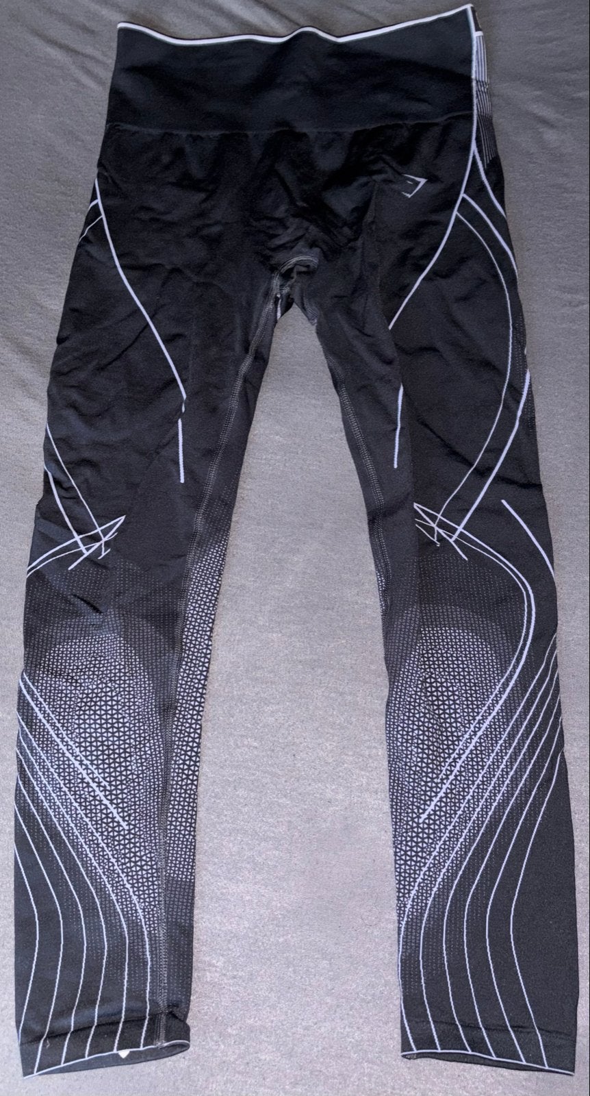 Gymshark sportlegging zwart met wit patroon - Maat M, Kleding | Dames, Zwart, Ophalen, Maat 38/40 (M), Fitness of Aerobics