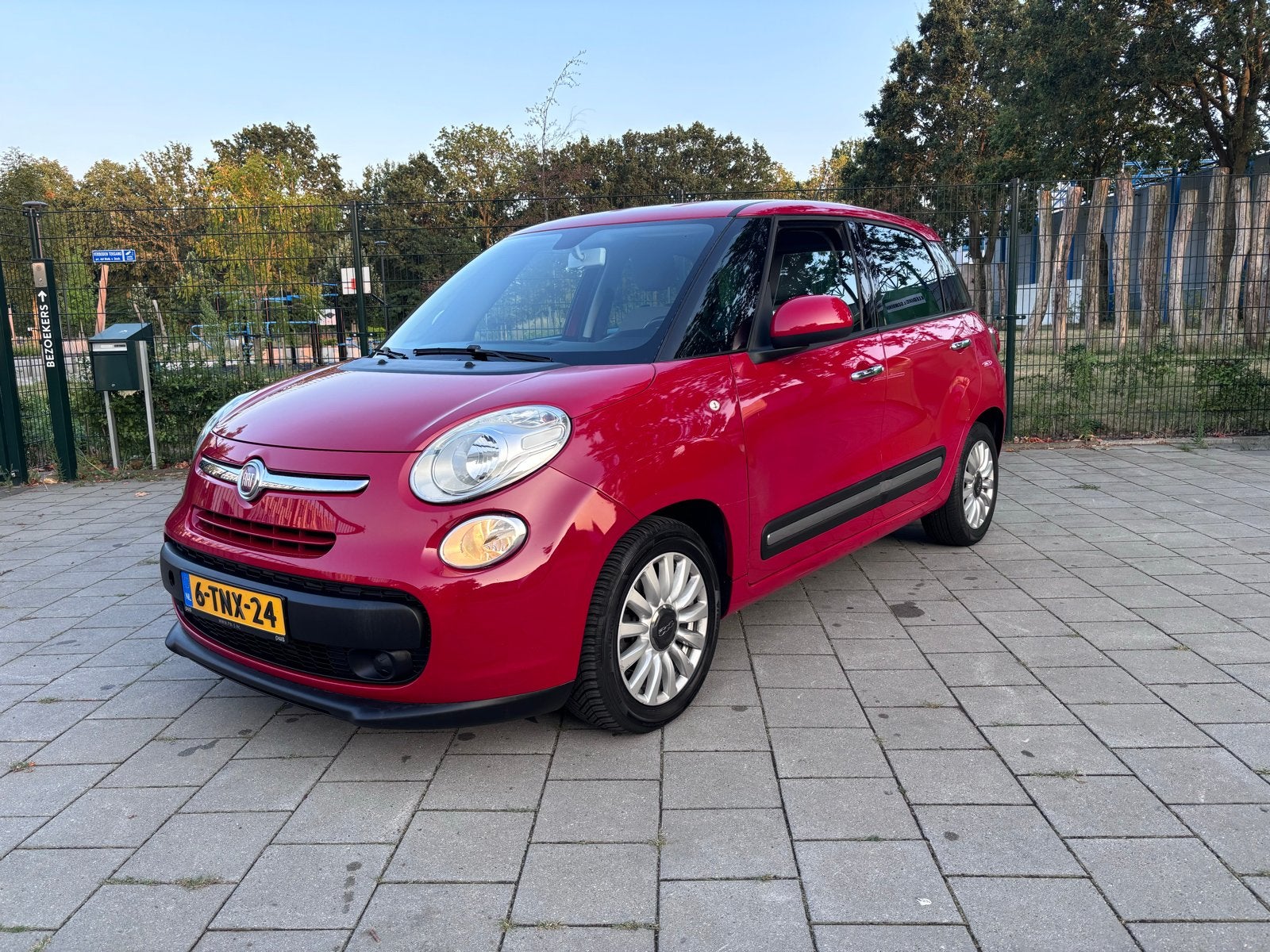 Fiat 500L 0.9 Twinair 2014 Rood, Auto's, Fiat, Origineel Nederlands, Handgeschakeld, Particulier, 1000 kg